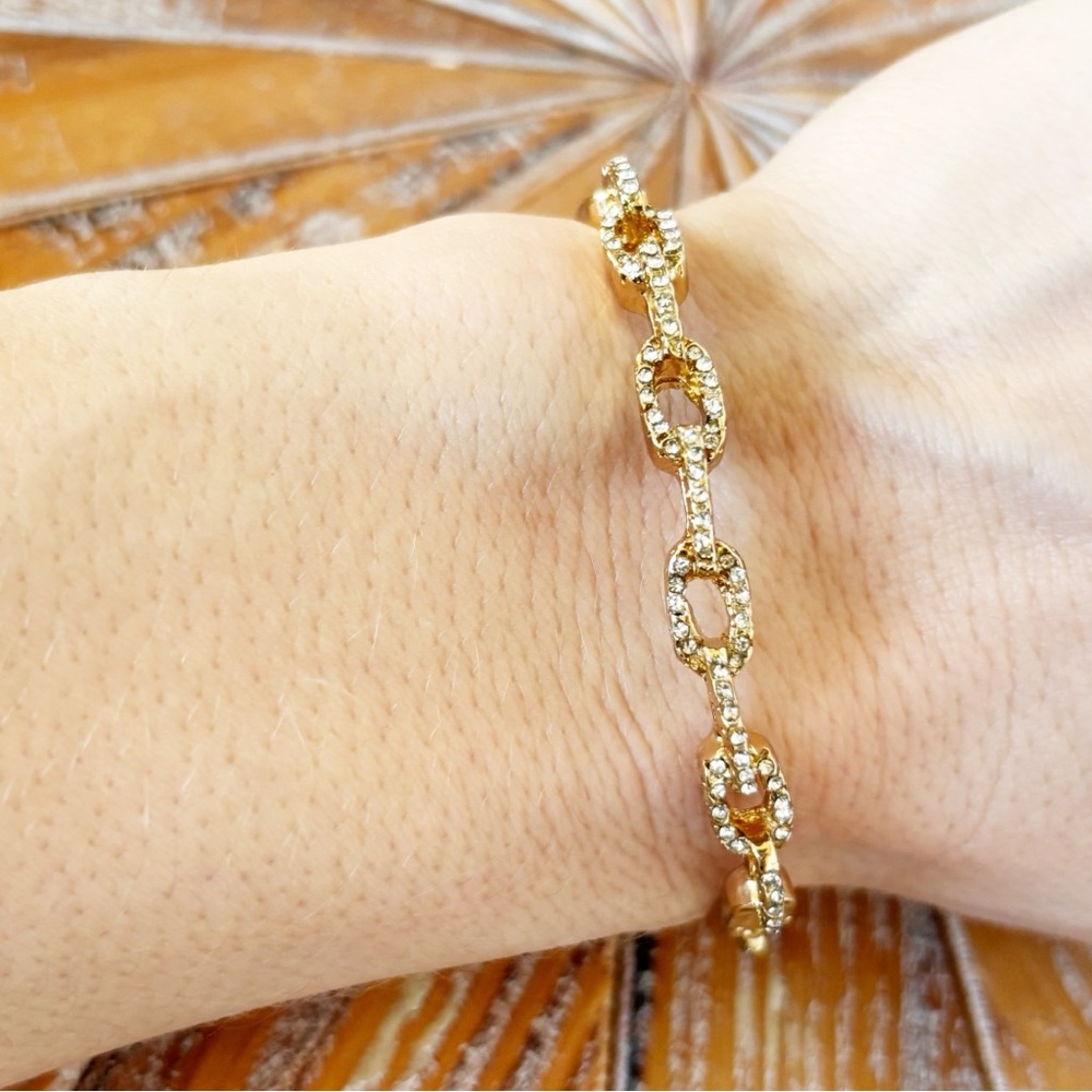 NWT JustFab Gold-Tone Link Bangle Bracelet